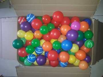 Selling: 500pcs good quality plastic balls