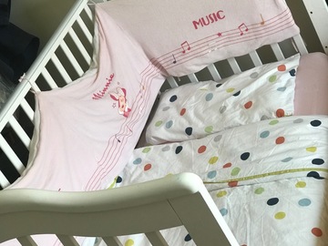 Selling: Baby crib